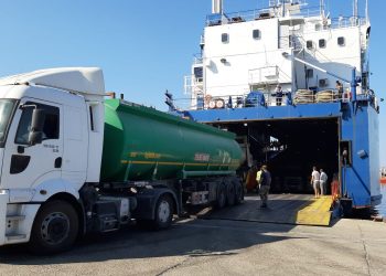 Elektrik santrallerinde kullanılmak üzere Türkiye’den yakıt geldi