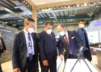 Başbakan Saner İstanbul’da IDEF 21 Fuarı’nı ziyaret etti