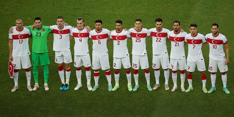 Türkiye FIFA dünya sıralamasında geriledi