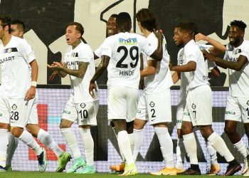 Altay sezona farklı başladı