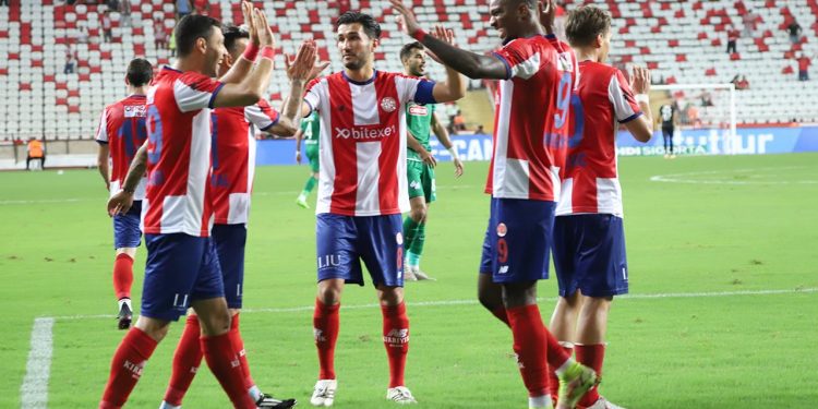 Antalyaspor’un galibiyet hasreti 3. haftada son buldu