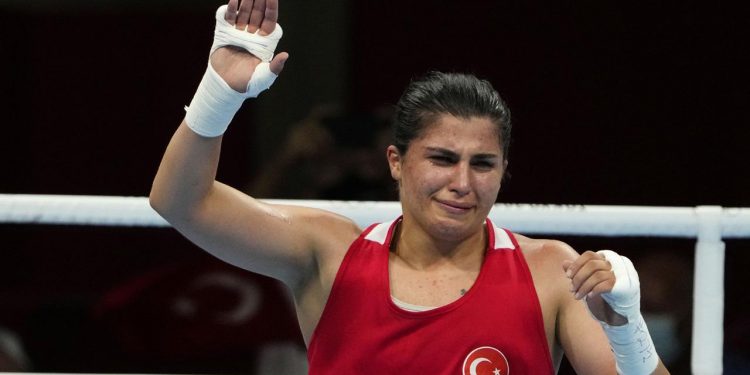 Olimpiyat şampiyonu Busenaz Sürmeneli’nin acı günü