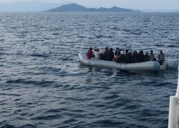 Tunus açıklarında 95 düzensiz göçmen kurtarıldı