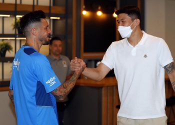 Fenerbahçe’nin transferi Min-Jae Kim takım arkadaşlarıyla tanıştı