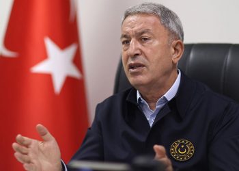 Bakan Akar: Mehmetçiği tehlikeye atmamız söz konusu olamaz