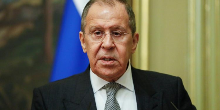 Lavrov: Afganistan müzakereleri yeniden başlatılması gerekiyor