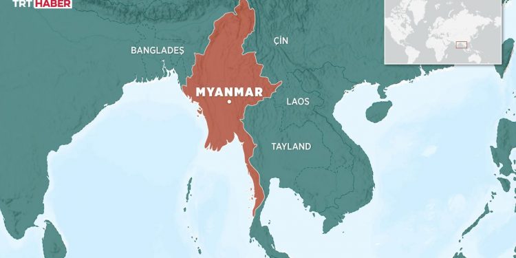 Myanmar’da maskeli kişiler 5 polisi öldürdü
