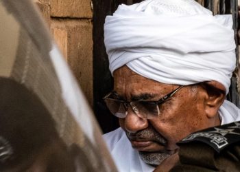 Sudan hükümeti, eski Cumhurbaşkanı Ömer el-Beşir’i UCM’ye teslim edecek