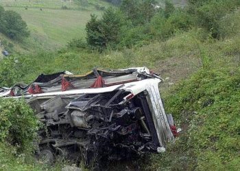 Fas’ta minibüs uçuruma yuvarlandı: 7 ölü, 21 yaralı