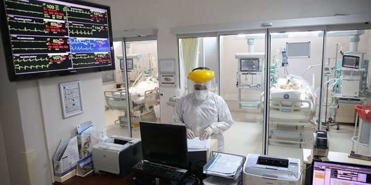 Türkiye’de 22 bin 261 kişinin Kovid-19 testi pozitif çıktı, 138 kişi hayatını kaybetti