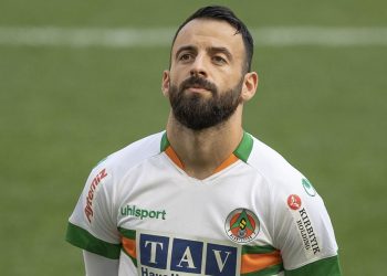 Trabzonspor Manolis Siopis’i Trabzon’a getirdi