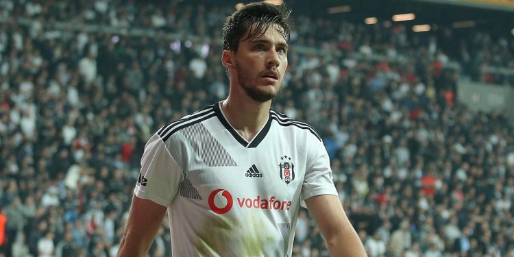 Umut Nayir Beşiktaş’a veda etti