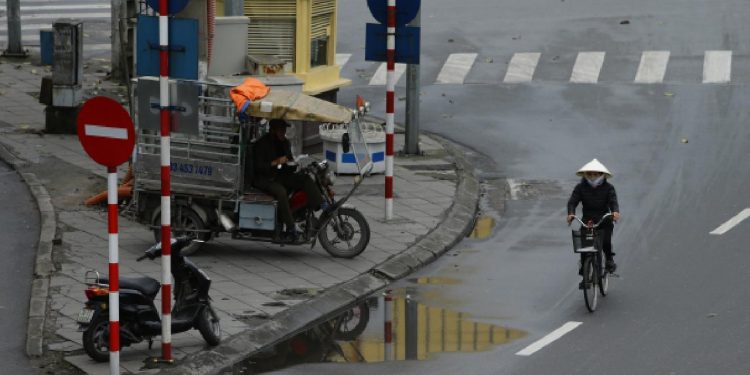 Vietnam karantina uygulamaları için asker görevlendirecek