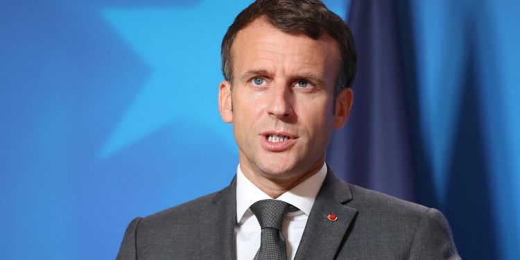 Macron özür diledi: Vefa borcumuzu ödeyemedik