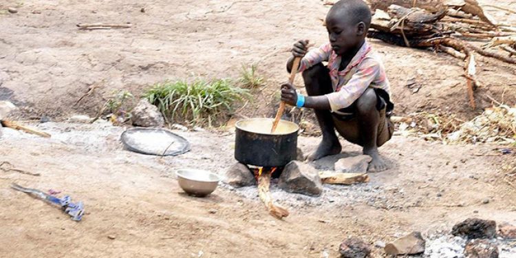 Kenya’da 200 bin kişi günde bir öğün yemek tüketebiliyor