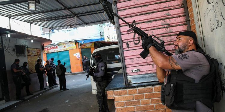 Çocuk istismarı şüphelisi Nazi hayranı çıktı