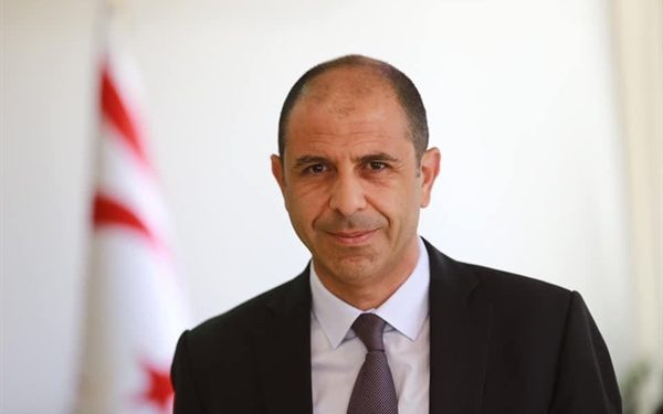 Özersay hükümeti dövizde kısa, orta ve uzun vadeli tedbir almaya çağırdı