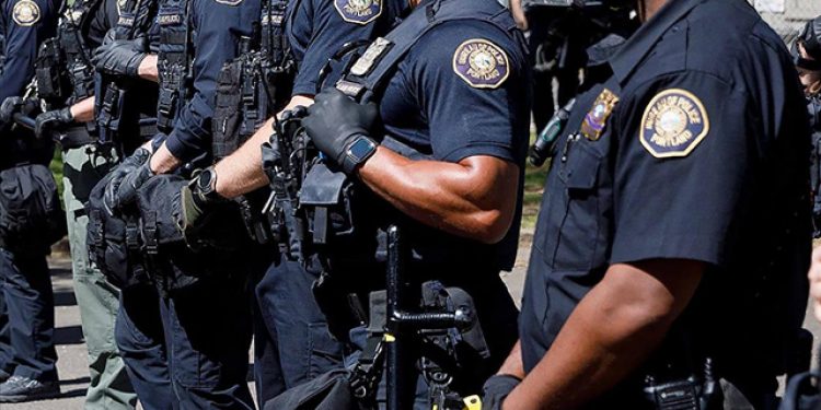 Minneapolis’te polis teşkilatını dağıtma planı reddedildi