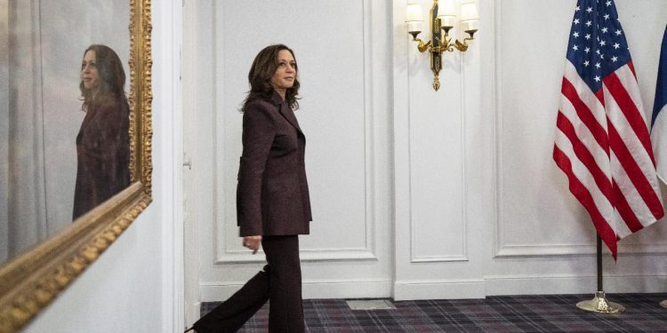 CNN Kamala Harris’in Beyaz Saray’da `işlevsiz` kaldığını iddia etti