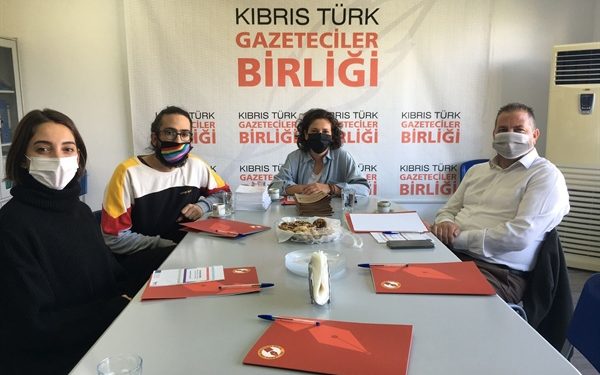 Kuir Kıbrıs Derneği, Kıbrıs Türk Gazeteciler Birliği Başkanı Emin Akkor ile görüştü