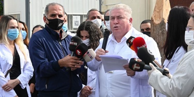 Pembe Köşk Psikiyatri Hastanesi çalışanları Pazartesi günü 3’üncü kez eylem yapacak