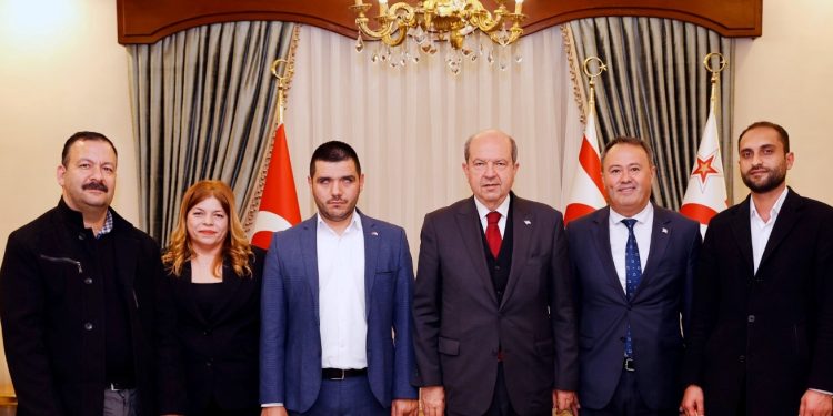 Cumhurbaşkanı Tatar, Engelliler Dayanışma Derneği heyetini kabul etti