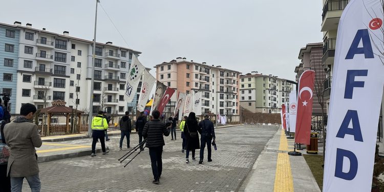 Uluslararası medya mensupları Malatya’da deprem bölgesi hakkında bilgilendirildi