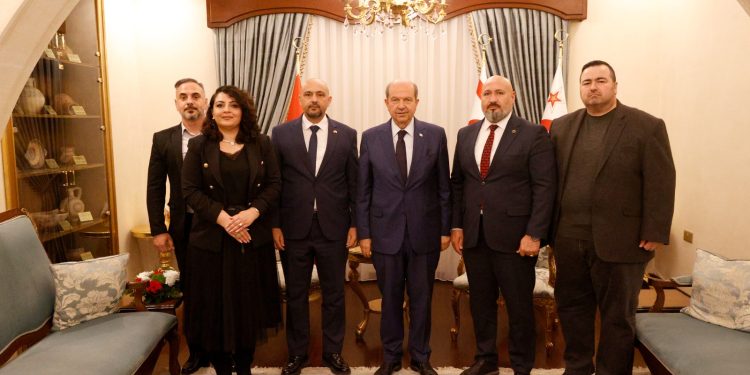 Cumhurbaşkanı Tatar KKTC’yi Tanıtma ve Yaşatma Derneği heyetini kabul etti