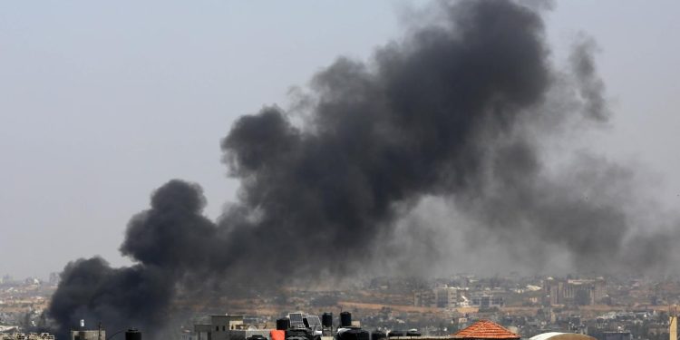 Hamas: İsrail’in Nusayrat Mülteci Kampı’na saldırısı soykırım savaşının bir ayağı