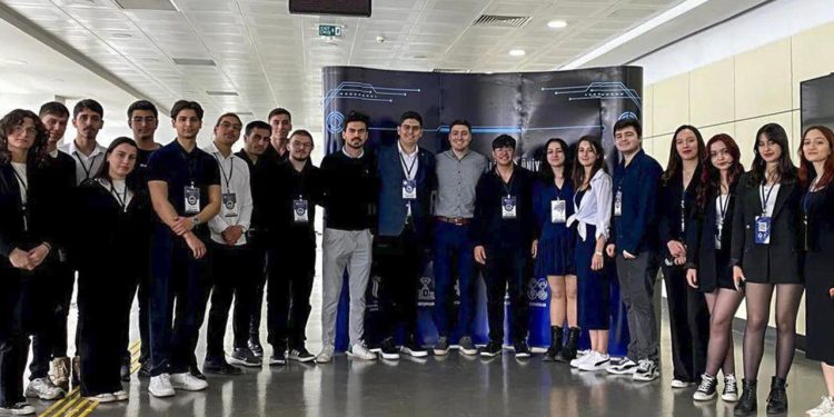 Sakarya Uygulamalı Bilimler Üniversitesi'nde Havacılık ve Uzay Zirvesi