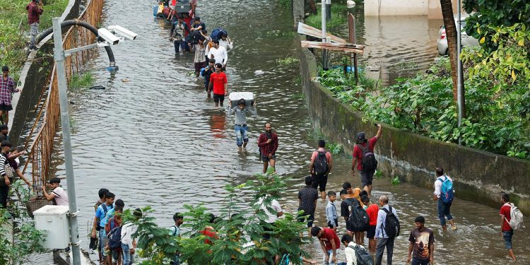 Hindistan’da yağışlar nedeniyle 10 kişi öldü
