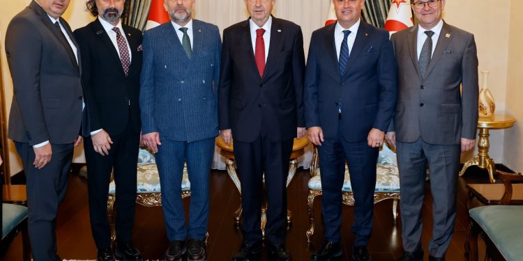 Cumhurbaşkanı Tatar, Zonguldak Ticaret ve Sanayi Odası heyetini kabul etti