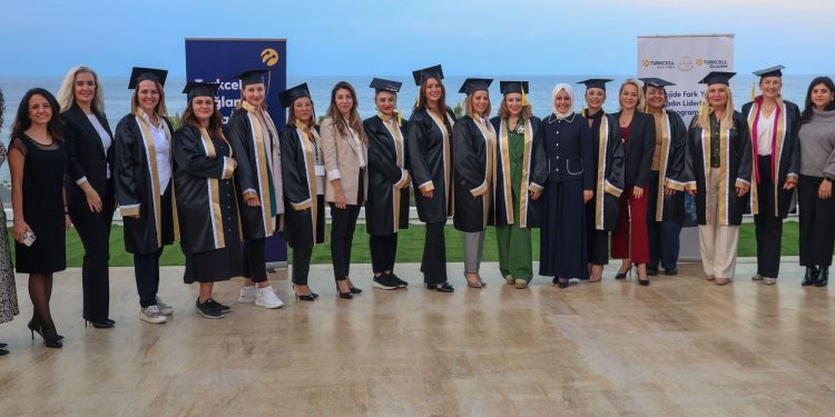 GİKAD yönetimi “Teknolojide Fark Yaratan Kadın Liderler” eğitimini tamamladı