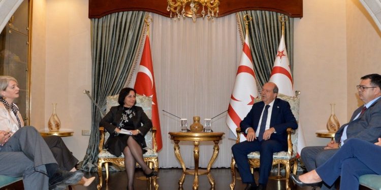 Cumhurbaşkanı Tatar Taşınmaz Mal Komisyonu’nu kabul etti