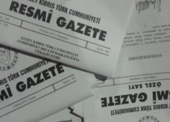 Bakanlar Kurulu 7 kişinin ülkeye girişini yasakladı, 7 kişiyi de yasaklı göçmen ilan etti