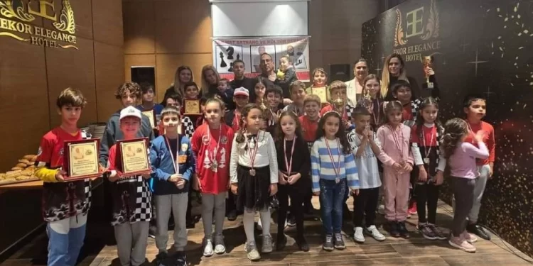 Besim Özsezer 2. Anı Turnuvası’nda satranç tutkunları buluştu