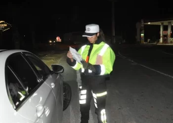 Lefkoşa ve İskele’de eş zamanlı denetim: 27 kişi hakkında yasal işlem, 66 araç trafikten men