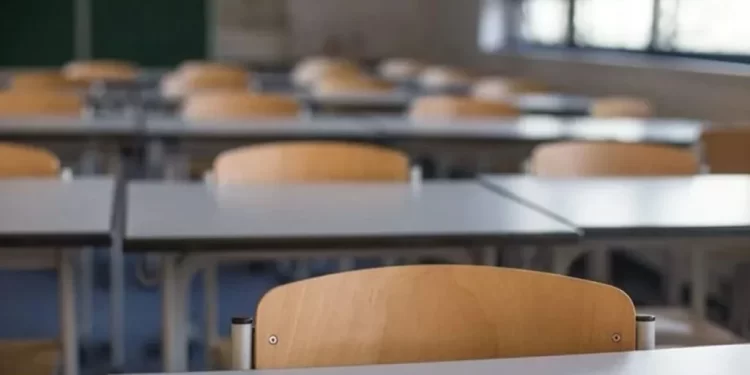 Güney Lefkoşa’da ilkokul öğrencisi 4 öğretmeni darp etti