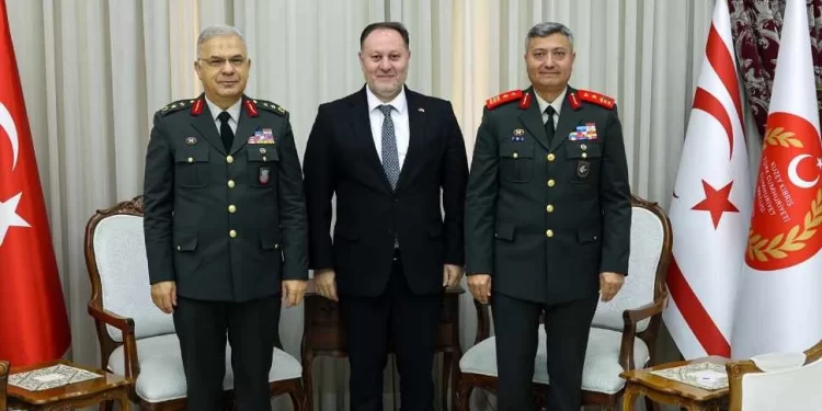Öztürkler, Tümgeneral Kılınç ve Tümgeneral Görgülü’yü kabul etti