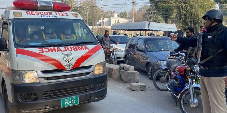 Pakistan’da düzenlenen bombalı saldırılarda 2 kişi öldü