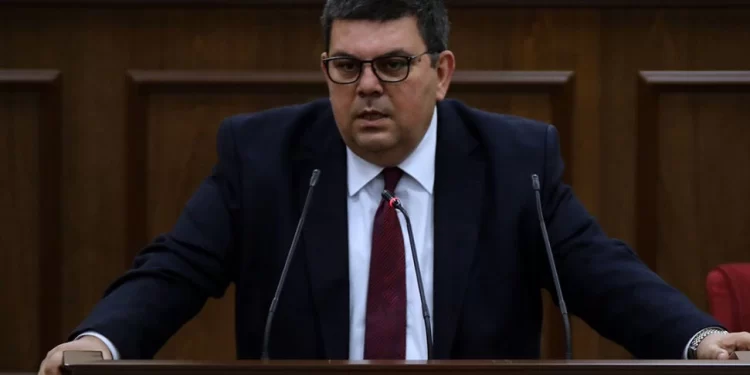 Özdemir Berova: Kazanç güneyle paralel