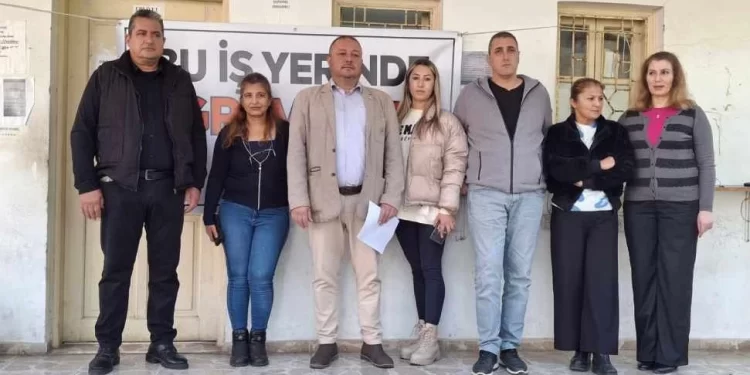 Gazimağusa Ehliyet Şubesi’nde personel eksikliği ve koşullar protesto edildi!