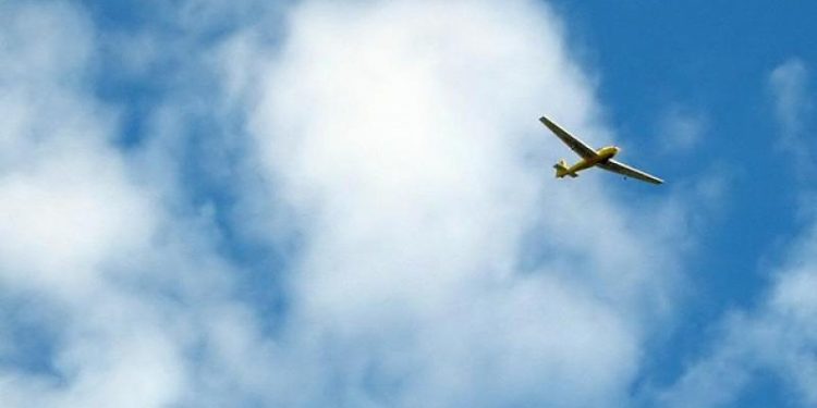 Almanya’da küçük uçak düştü, 2 kişi yaralandı