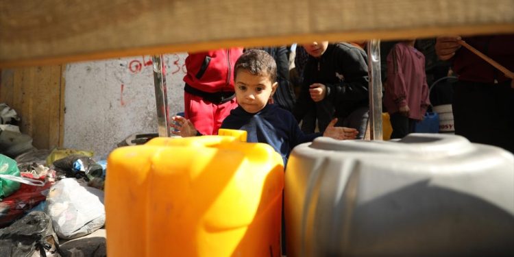 Human Rights Watch: İsrail su erişimi sağlamayarak “soykırım suçları” işliyor