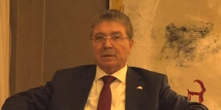 Başbakan Üstel, gelecek hafta ağaçta kalan portakal için üreticiye 160 milyon ödeneceğini açıkladı