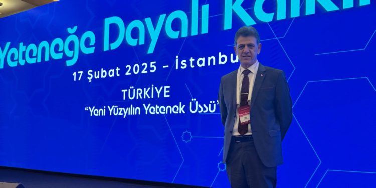 Köseoğlu, İstanbul İnsan Kaynakları Forumu’na katıldı