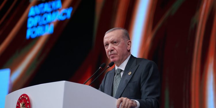 TC Cumhurbaşkanı Erdoğan:Kıbrıs Türkü’nün egemen eşitliğinin tescili çabamızı sabırla sürdüreceğiz