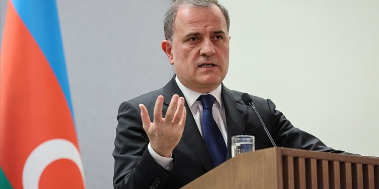 Azerbaycan Dışişleri Bakanı Bayramov: “Kuzey Kıbrıslı kardeşlerimiz Azerbaycan’ın desteğinden emin olabilirler”
