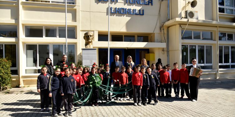 Cumhurbaşkanı Tatar, mezunu olduğu Şehit Tuncer İlkokulu’nu ziyaret etti: “Gönül bağım asla kopmadı”