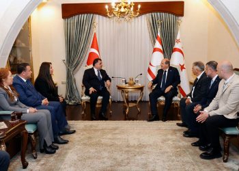 Cumhurbaşkanı Tatar, Türkiye Seyahat Acenteleri Birliği’ni kabul etti